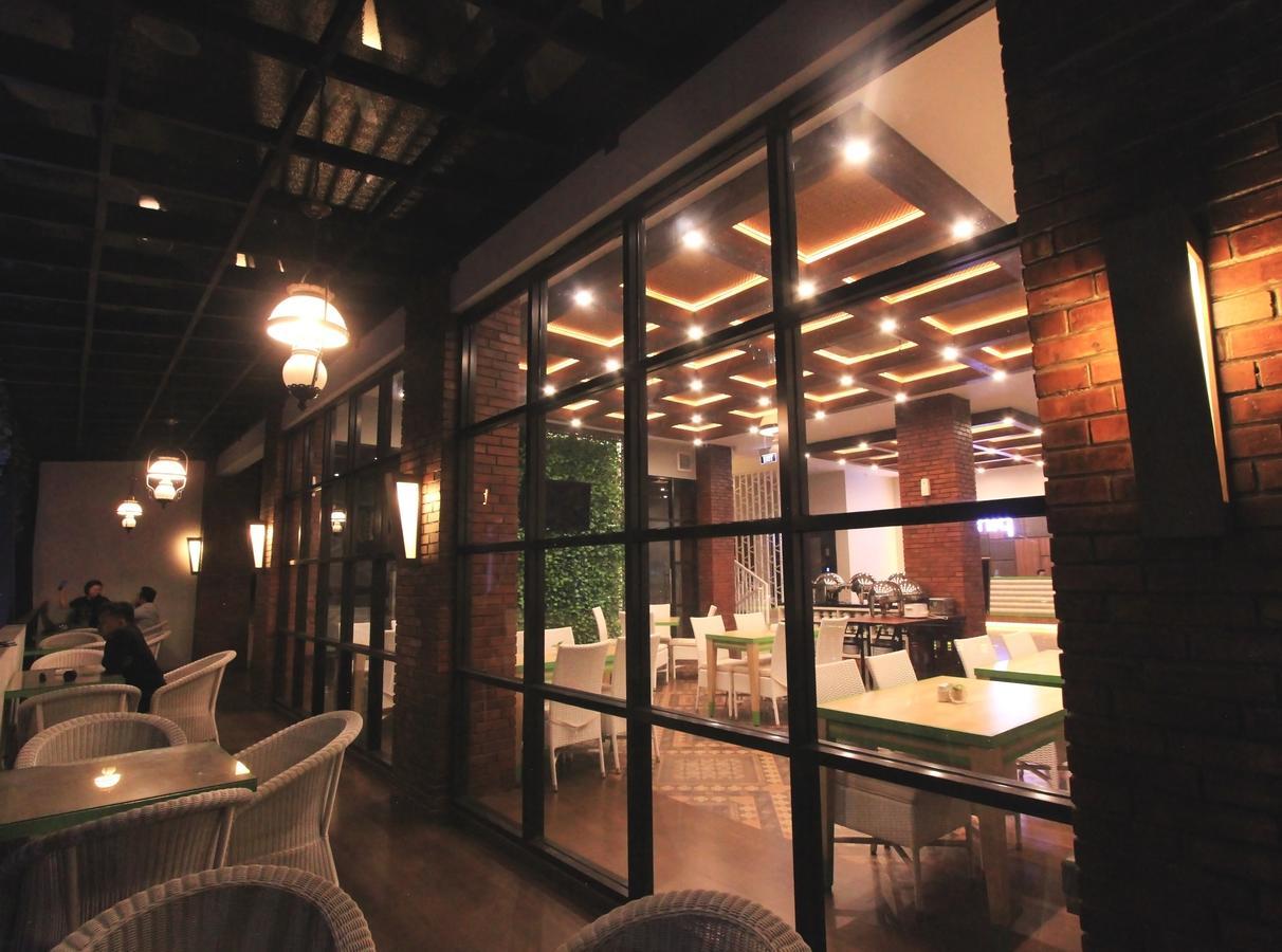Uniq Hotel Yogyakarta Exteriör bild